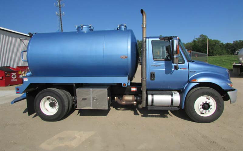 R-Way Trailer Tank R-Way Trailer Tank - image 1 of 2