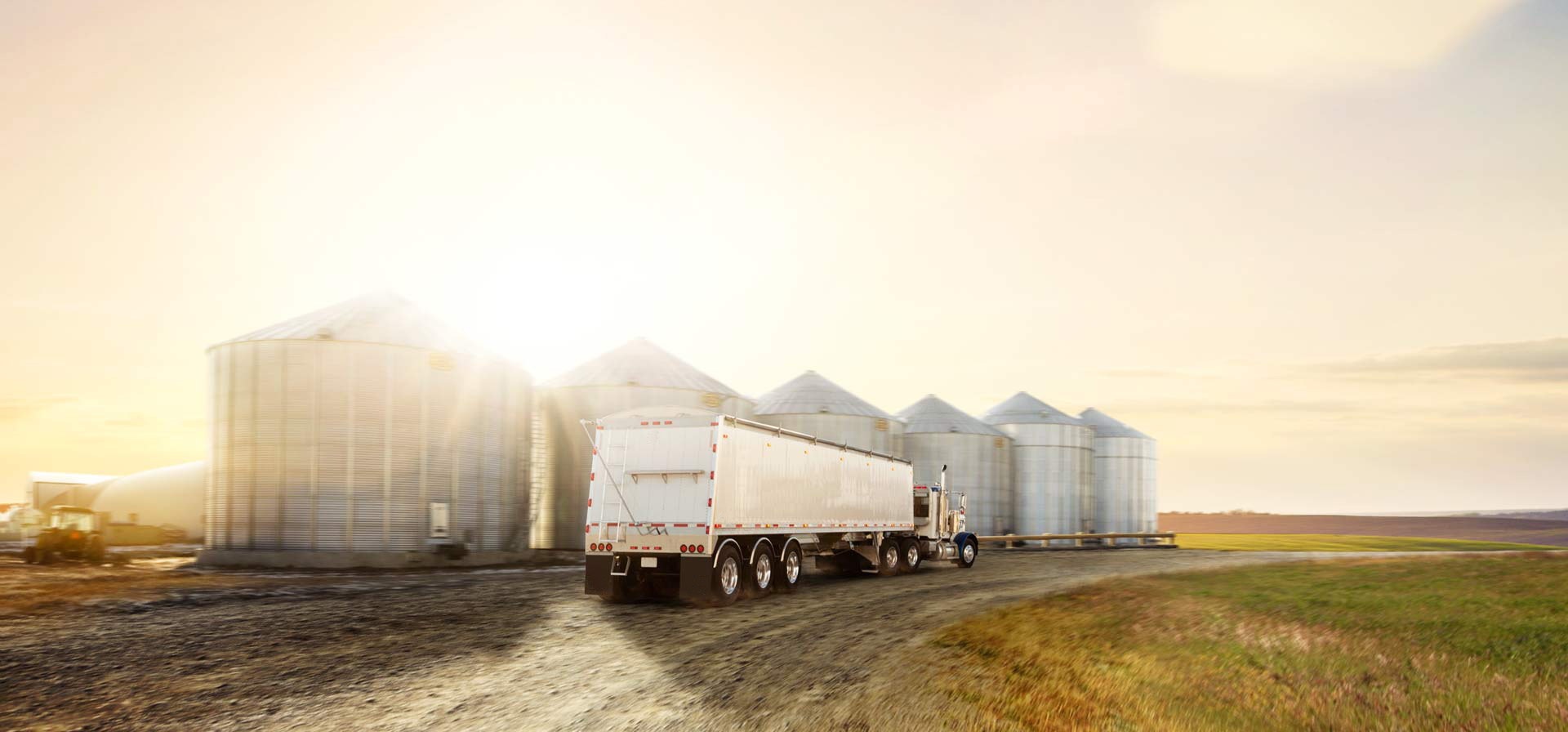 Prestige Tri-axle Prestige Tri-axle - image 1 of 6