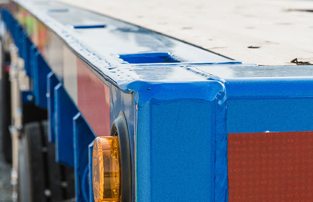 Prestige B-Train prestige-trailers-Full-width-tubular-side-rail Prestige B-Train prestige-trailers-Full-width-tubular-side-rail