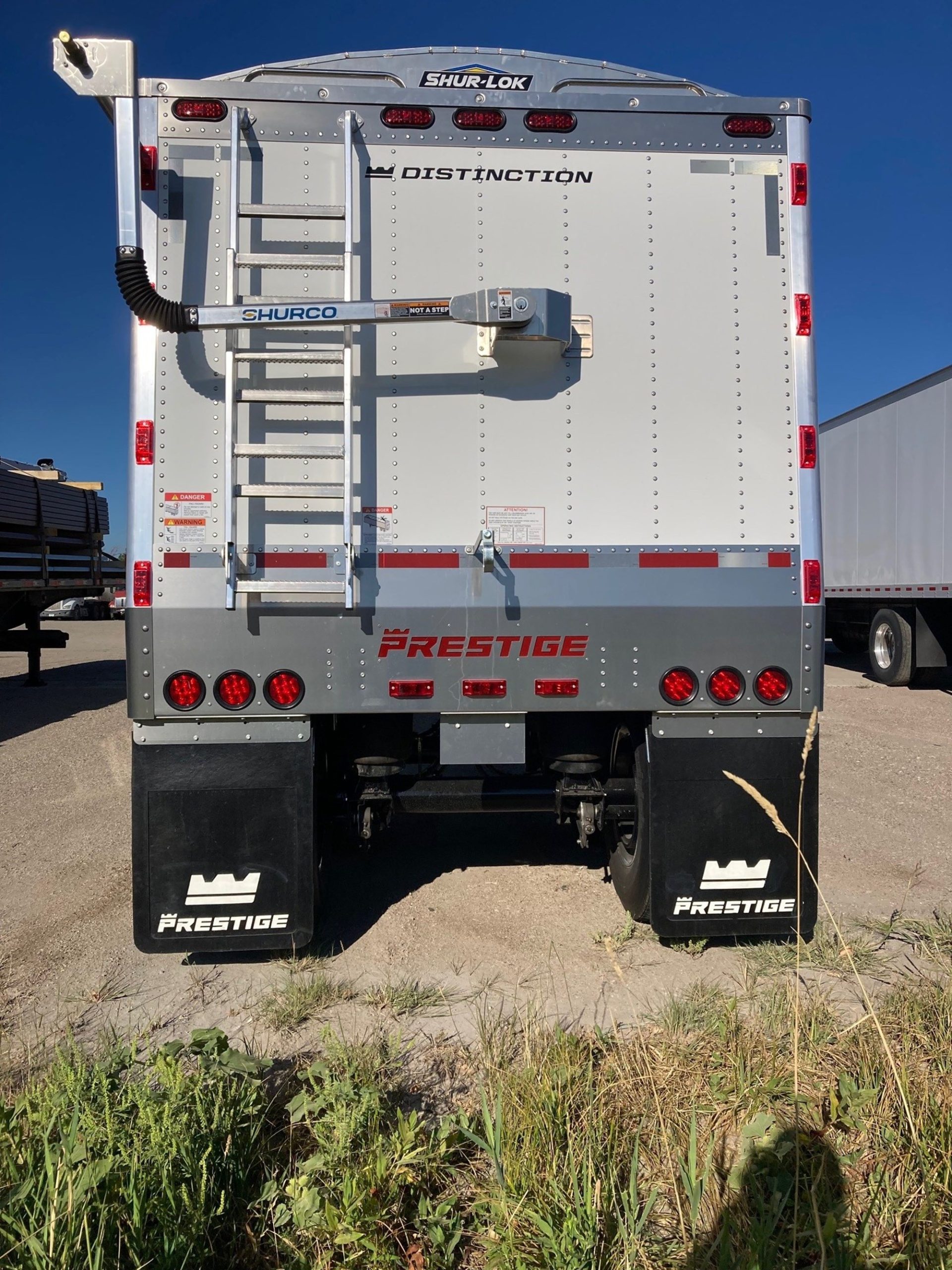 2027 Prestige Hopper 2027 Prestige Hopper - image 3 of 6