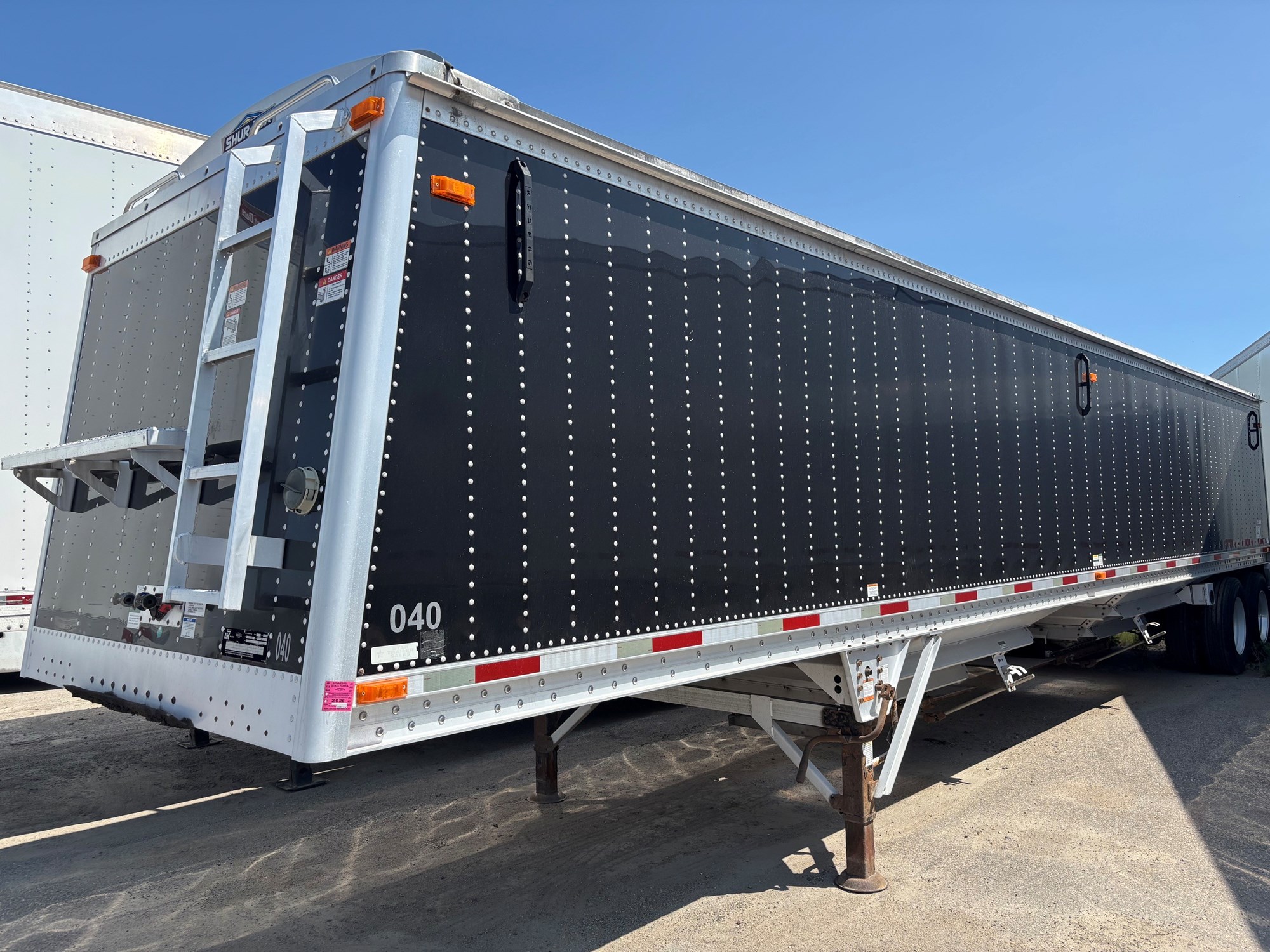 2018 LODE KING Hopper 2018 LODE KING Hopper - image 1 of 6