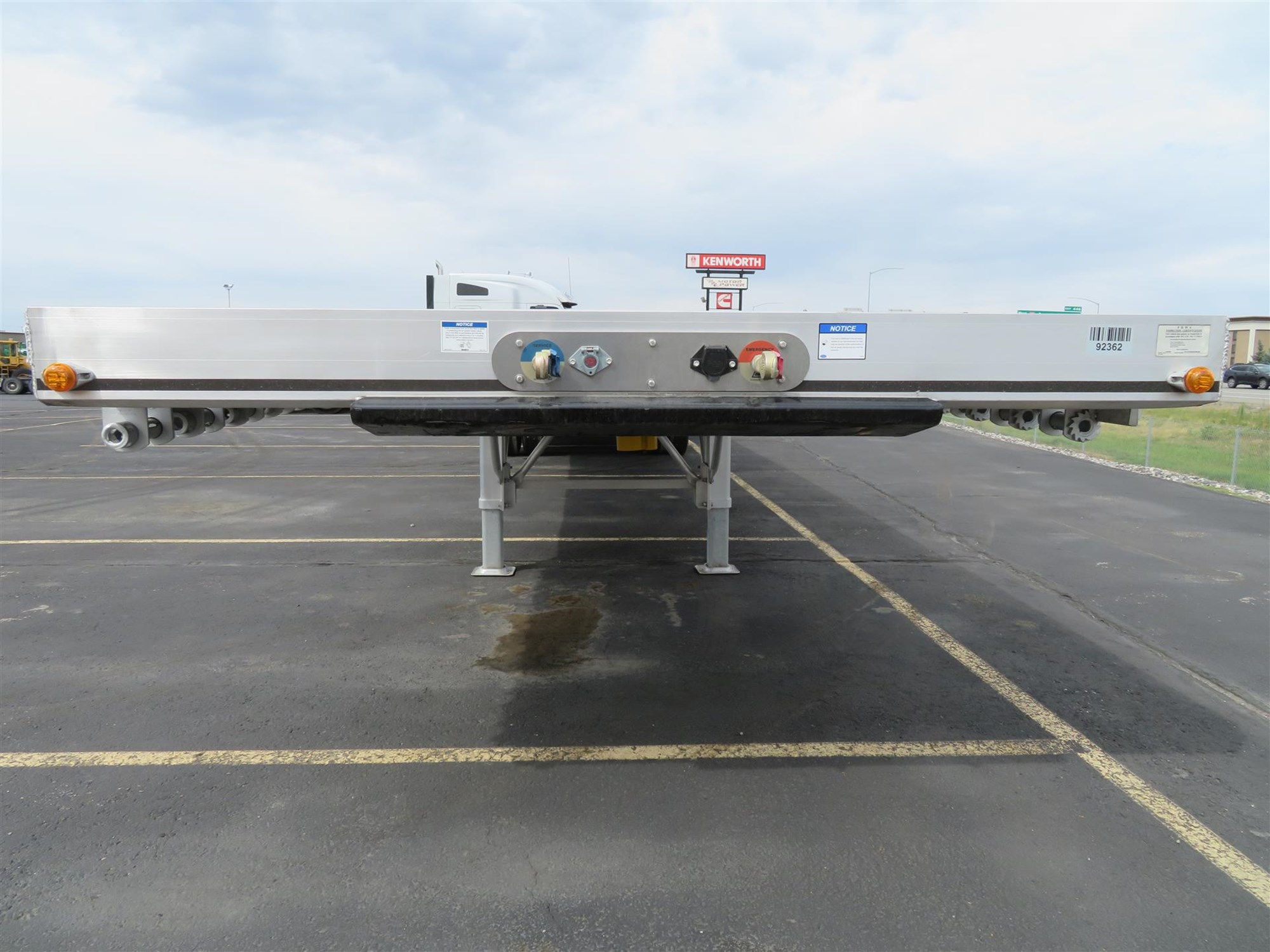 2027 EAST FLATBED NVR092362-07 2027 EAST FLATBED NVR092362-07