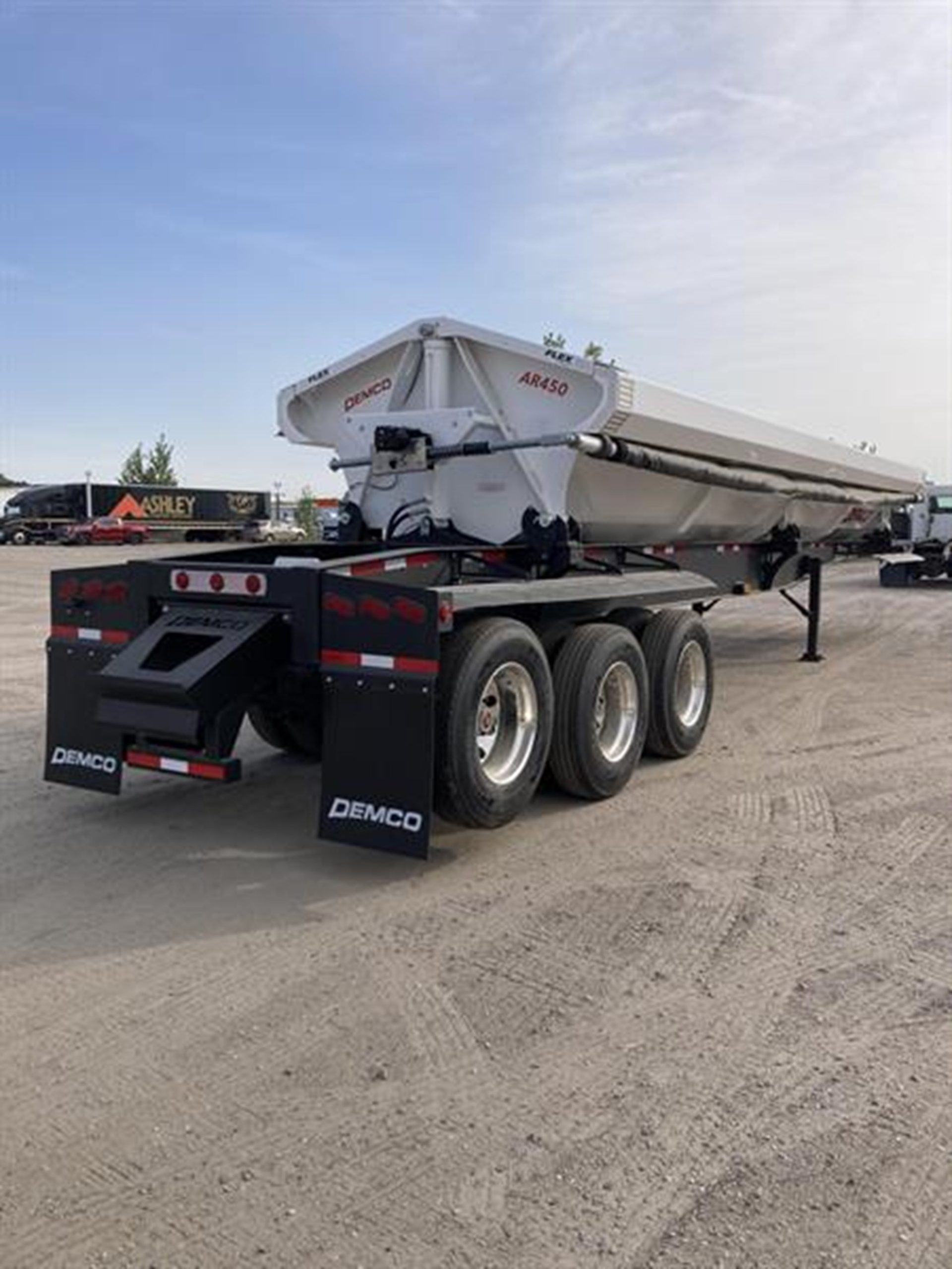 2027 Demco SIDE DUMP NVS007353-05 2027 Demco SIDE DUMP NVS007353-05