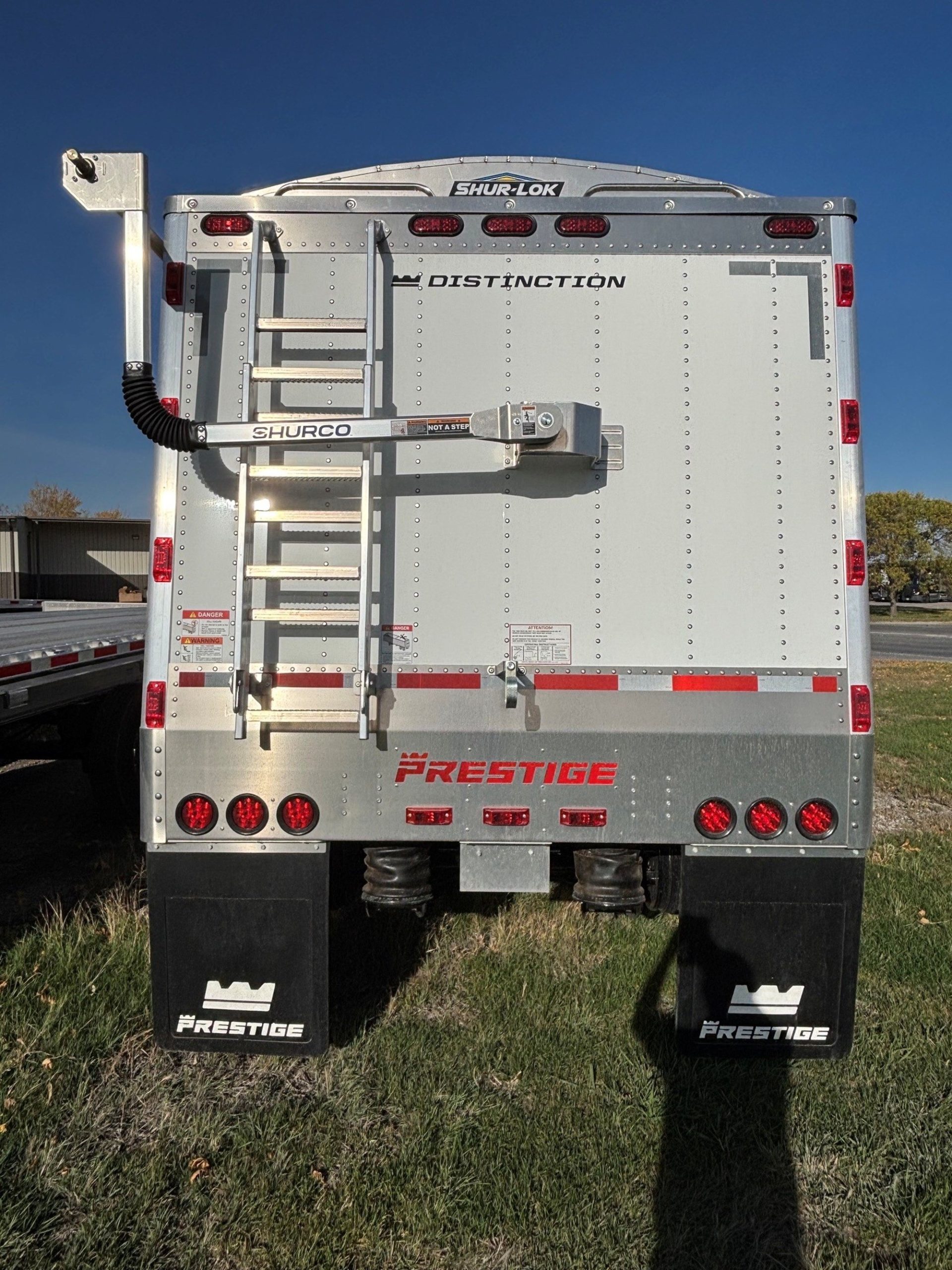 2027 Prestige Hopper 2027 Prestige Hopper - image 3 of 6