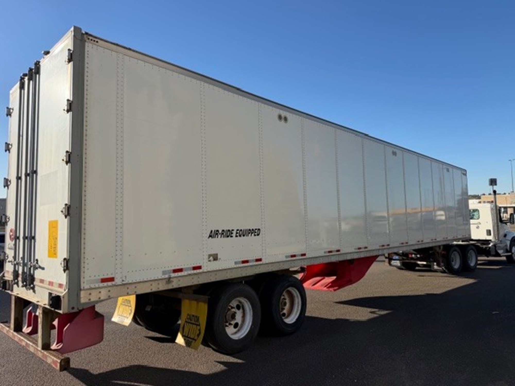 2015 GREAT DANE Dry Van UFT597511-05 2015 GREAT DANE Dry Van UFT597511-05